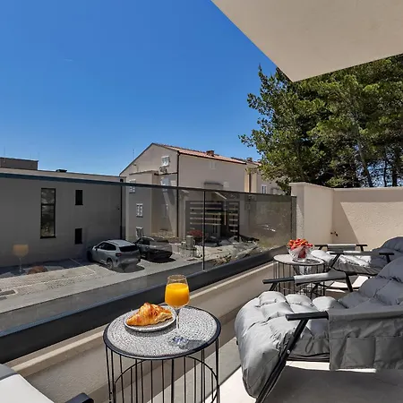 Apartamento Marina With Jacuzzi, 4 Person Makarska